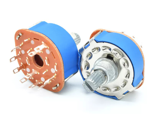 電気電気器具およびトランスデューサーに使用する青いカバーが付いている25mmの直径バンド ロータリー スイッチ