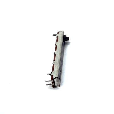カーボン9mm 10kスライドの電位差計1ohmはサウンド カードのためのスライドの鍋にモーターを備えた