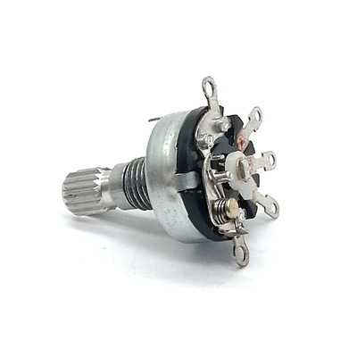 0.08W 12位置のロータリー スイッチの電位差計50ohm単一のポーランド人のロータリー スイッチの鍋